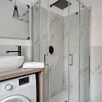Joivy Stylish Double Near Metro Station Apartamento *