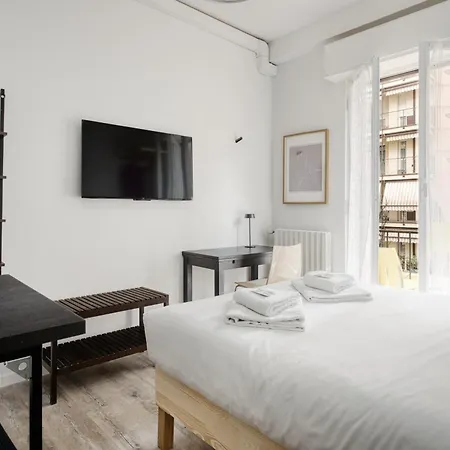 Joivy Stylish Double Near Metro Station ميلان