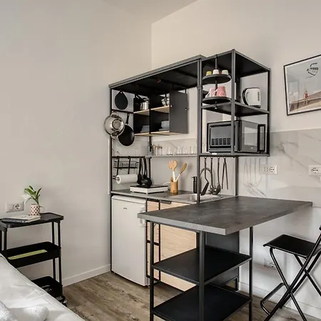 شقة Joivy Stylish Double Near Metro Station
